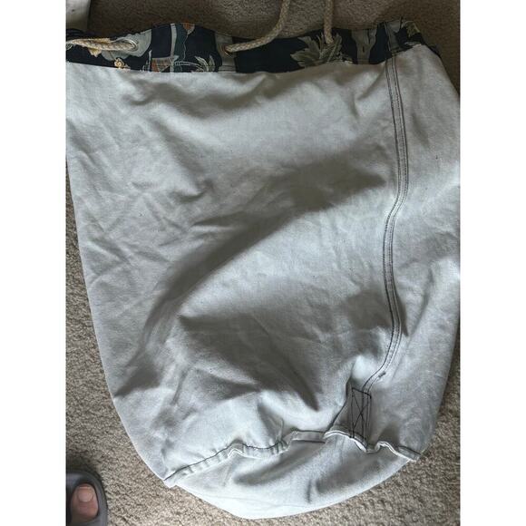 Tommy Bahama tropical duffle bag, beach, vacation, island getaway, retro surf - Picture 5 of 5